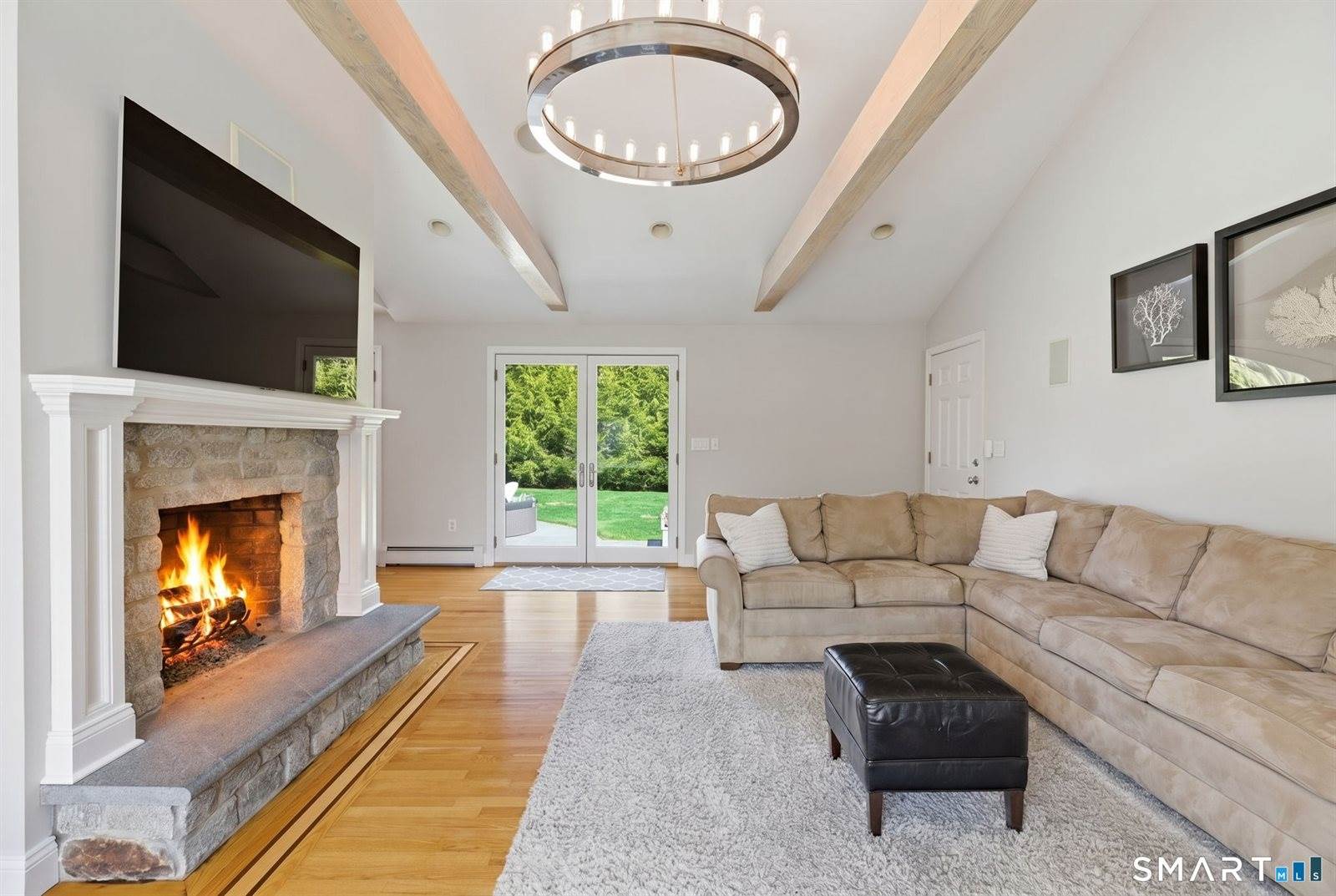 8 Scenic Hill, Trumbull, CT 06611