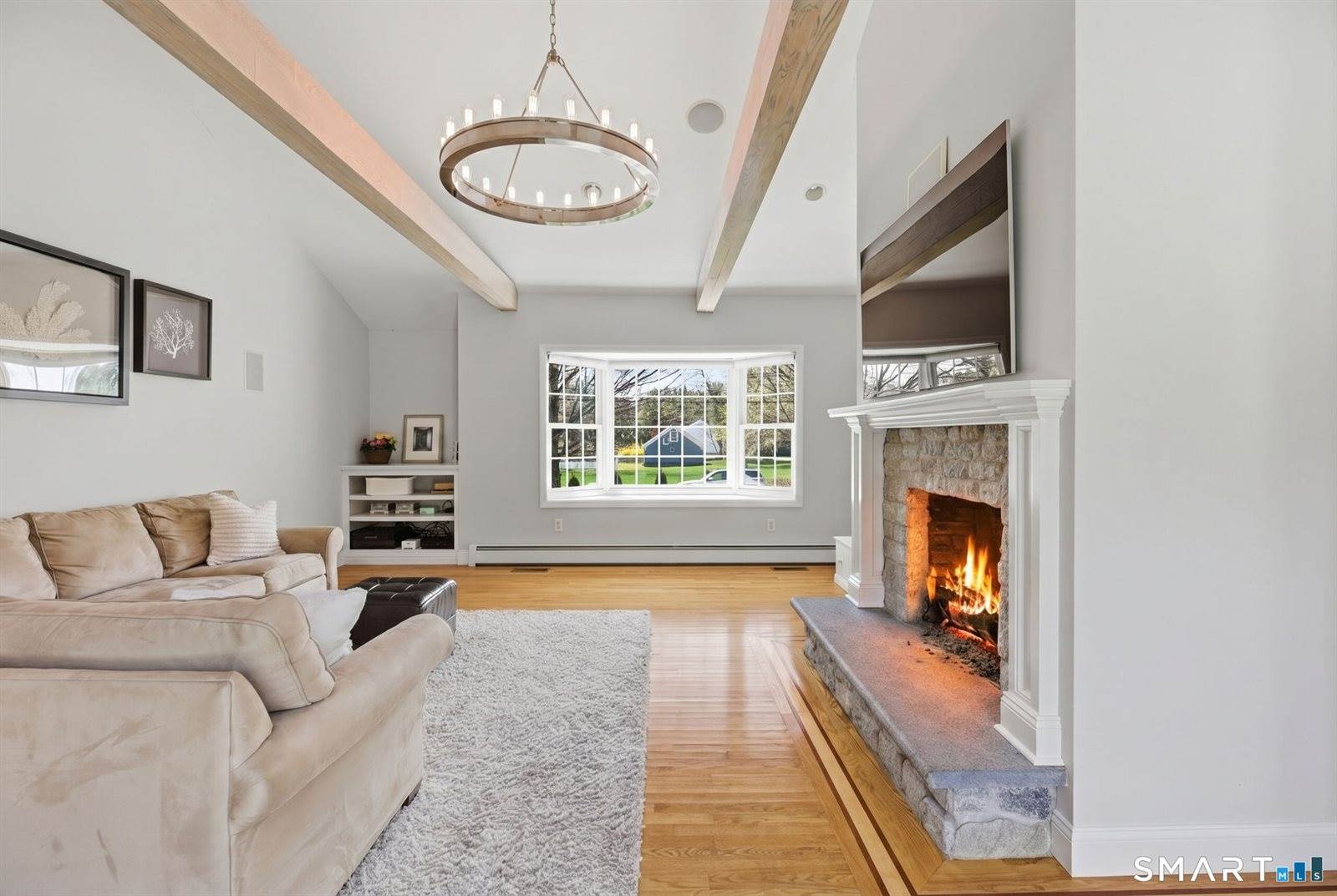 8 Scenic Hill, Trumbull, CT 06611