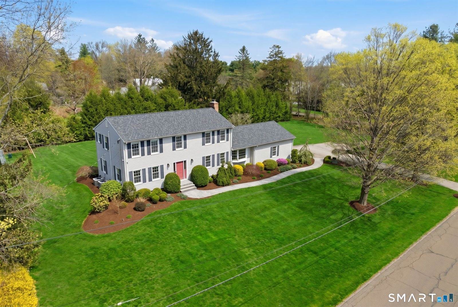 8 Scenic Hill, Trumbull, CT 06611