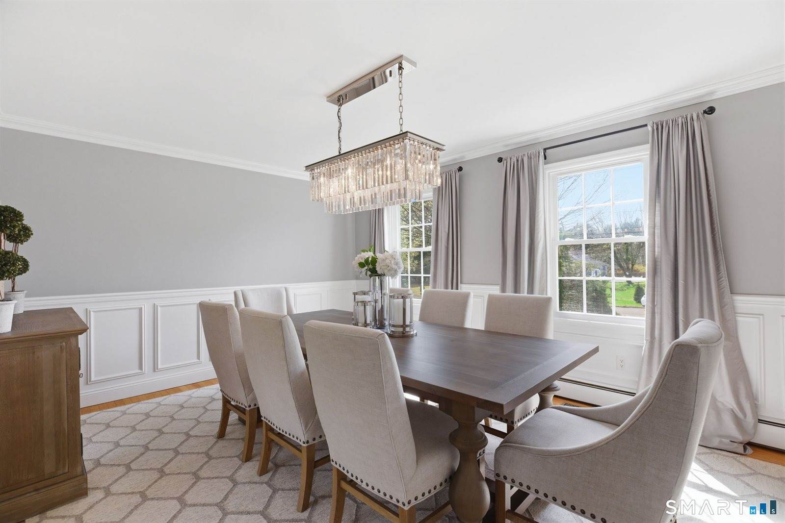 8 Scenic Hill, Trumbull, CT 06611