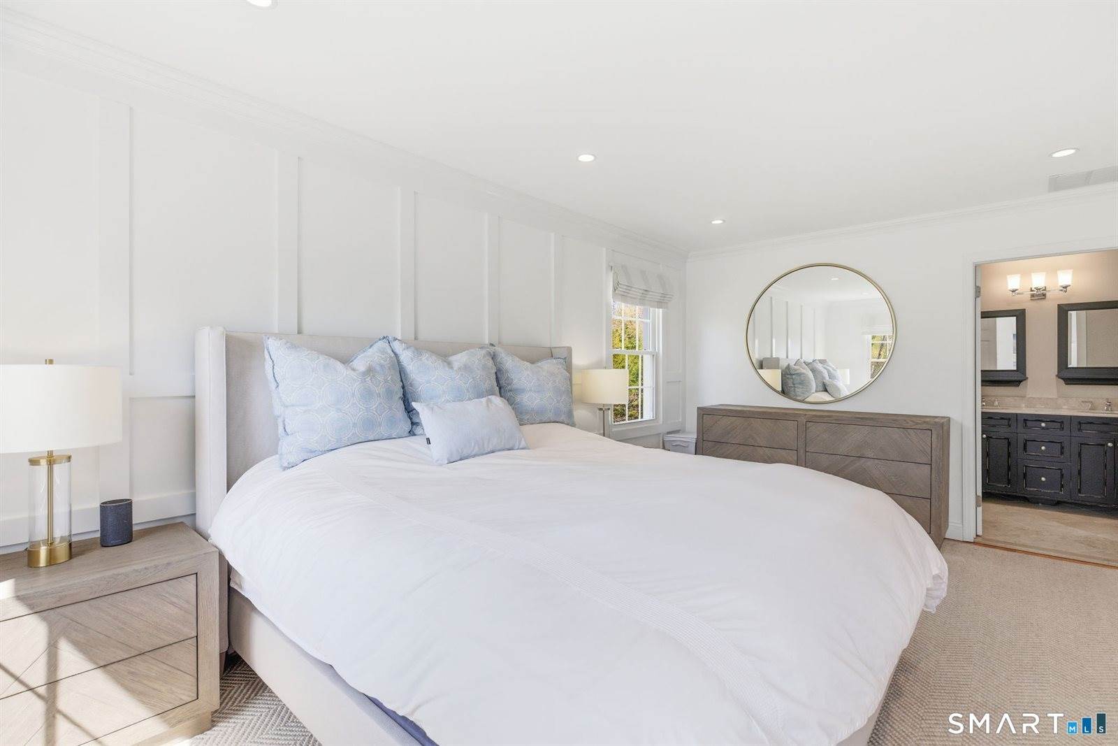 8 Scenic Hill, Trumbull, CT 06611