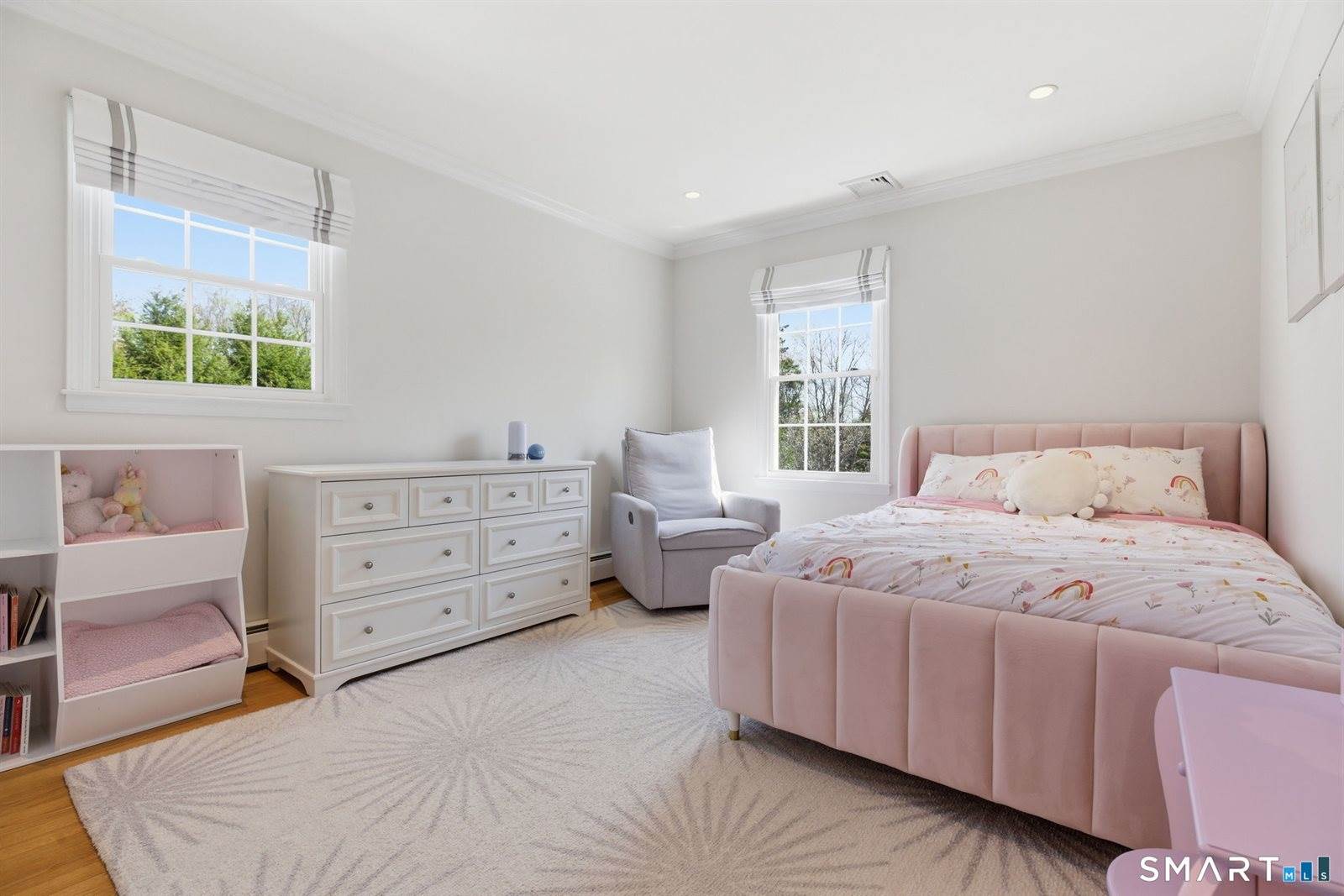 8 Scenic Hill, Trumbull, CT 06611