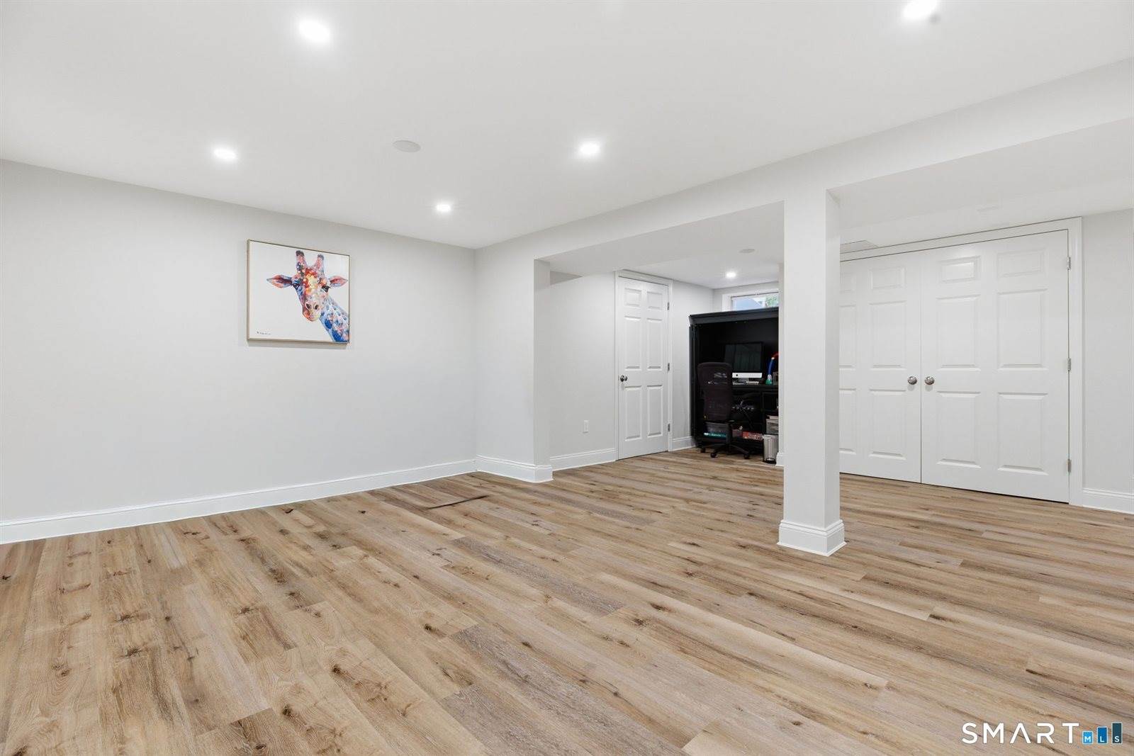 8 Scenic Hill, Trumbull, CT 06611