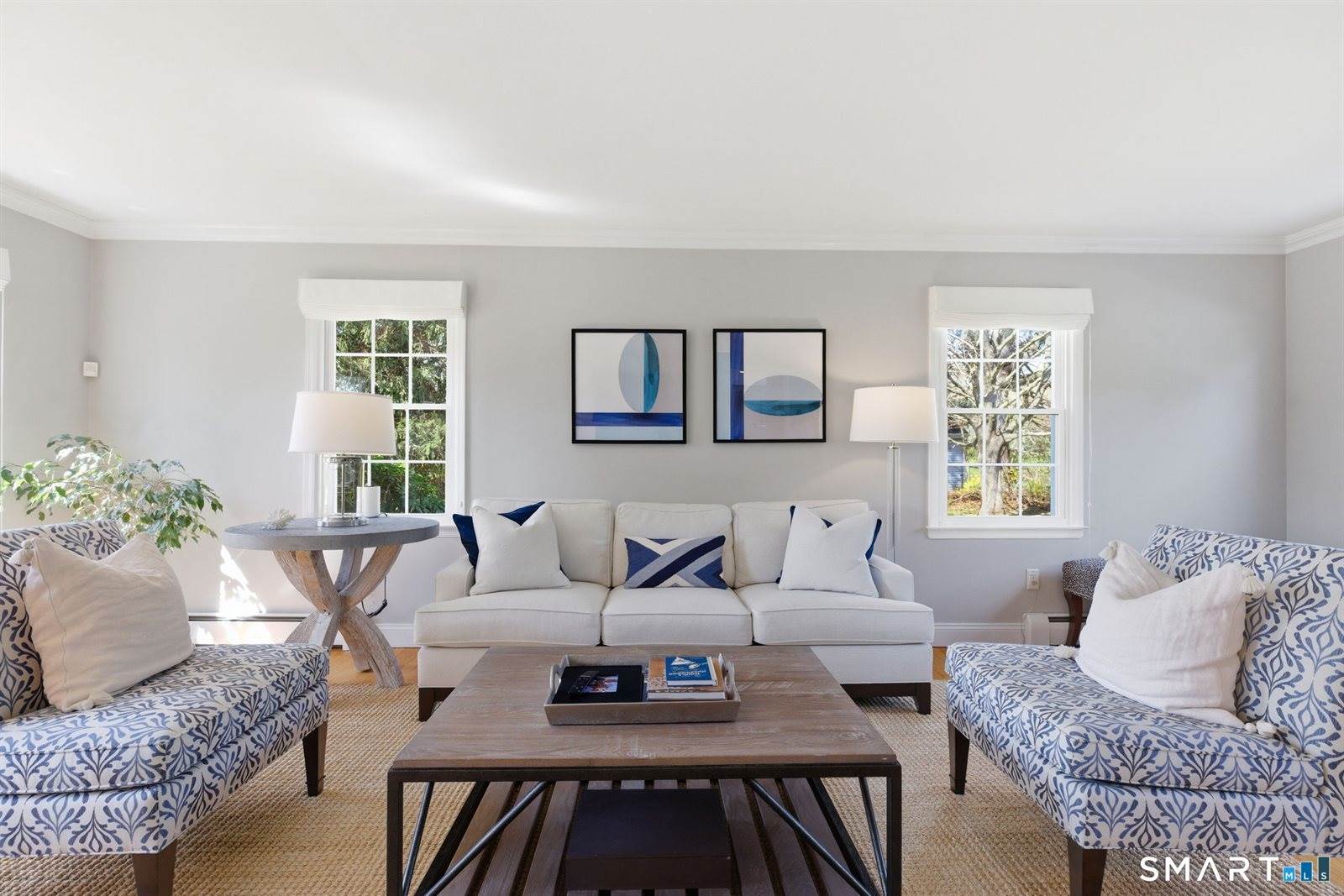 8 Scenic Hill, Trumbull, CT 06611