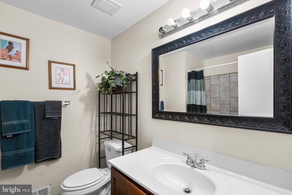 13304 Chalfont Avenue, Fort Washington, MD 20744