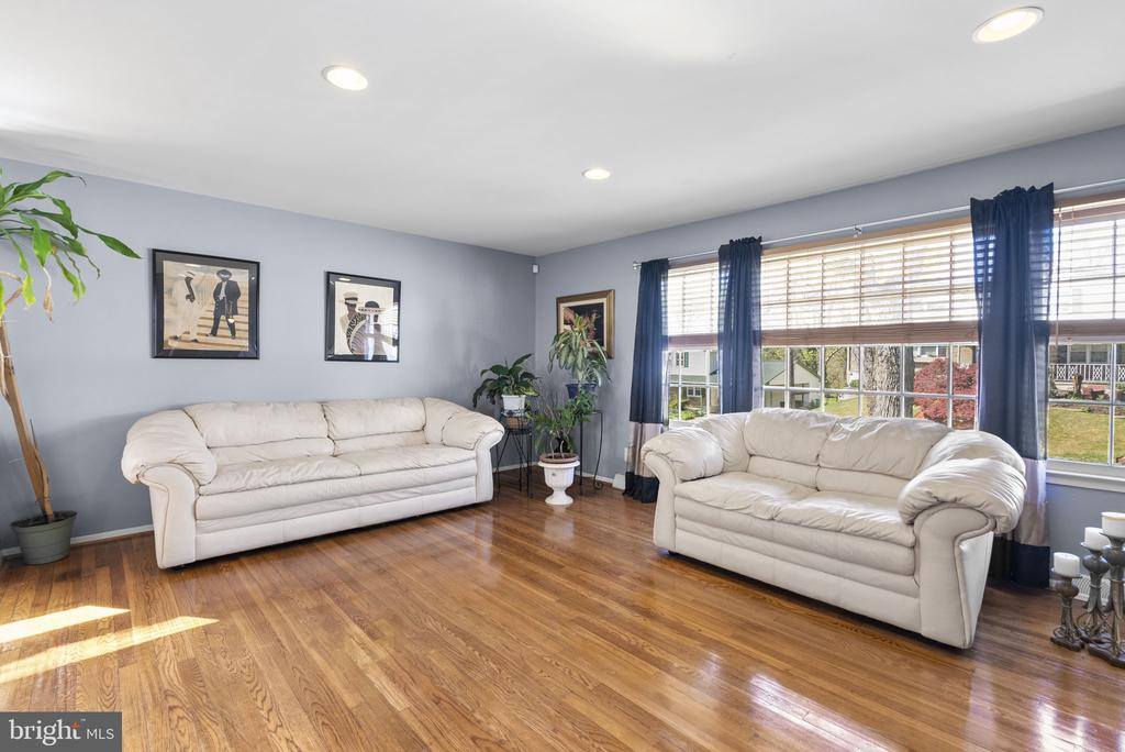 13304 Chalfont Avenue, Fort Washington, MD 20744