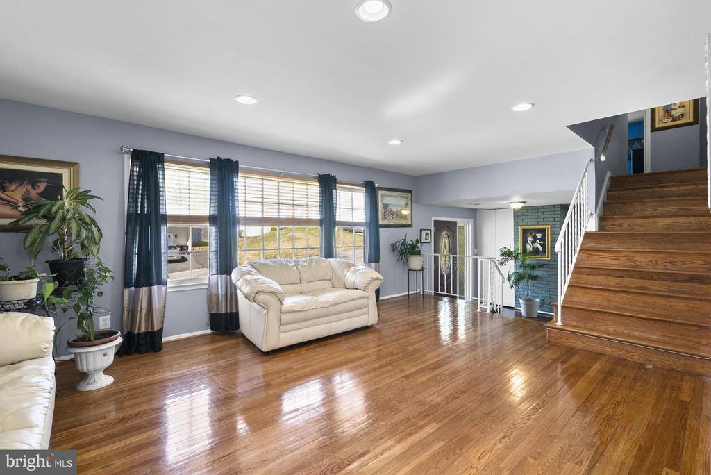 13304 Chalfont Avenue, Fort Washington, MD 20744