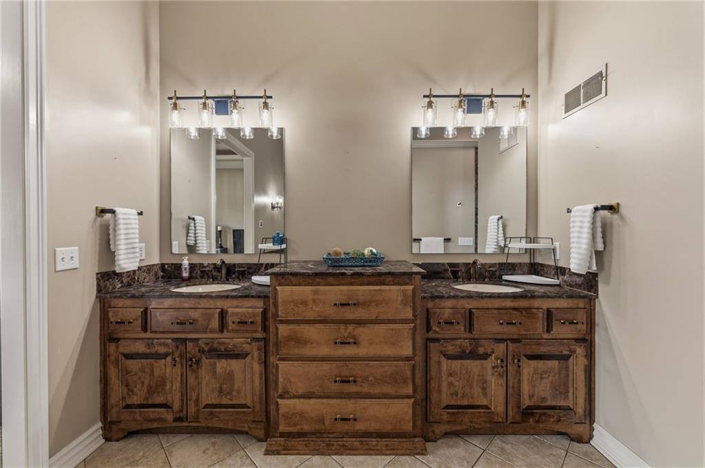 4900 SW Marguerite Street, Blue Springs, MO 64015