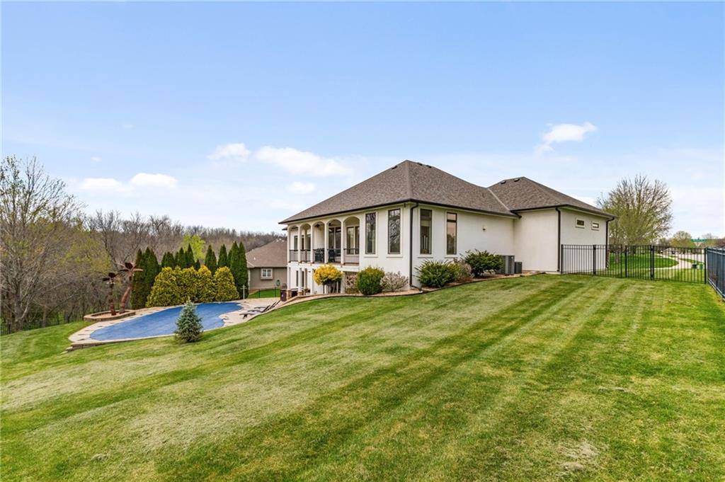 4900 SW Marguerite Street, Blue Springs, MO 64015