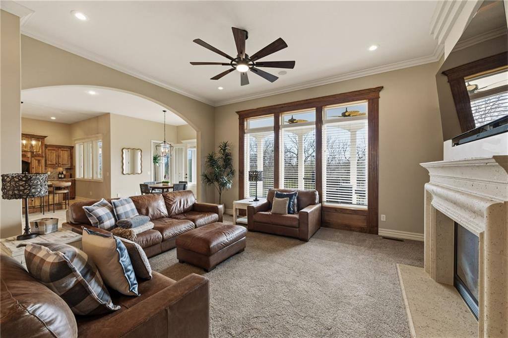 4900 SW Marguerite Street, Blue Springs, MO 64015