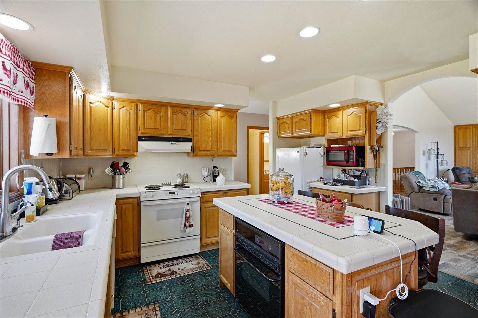 11712 Eisenhower Drive, Chili, WI 54420