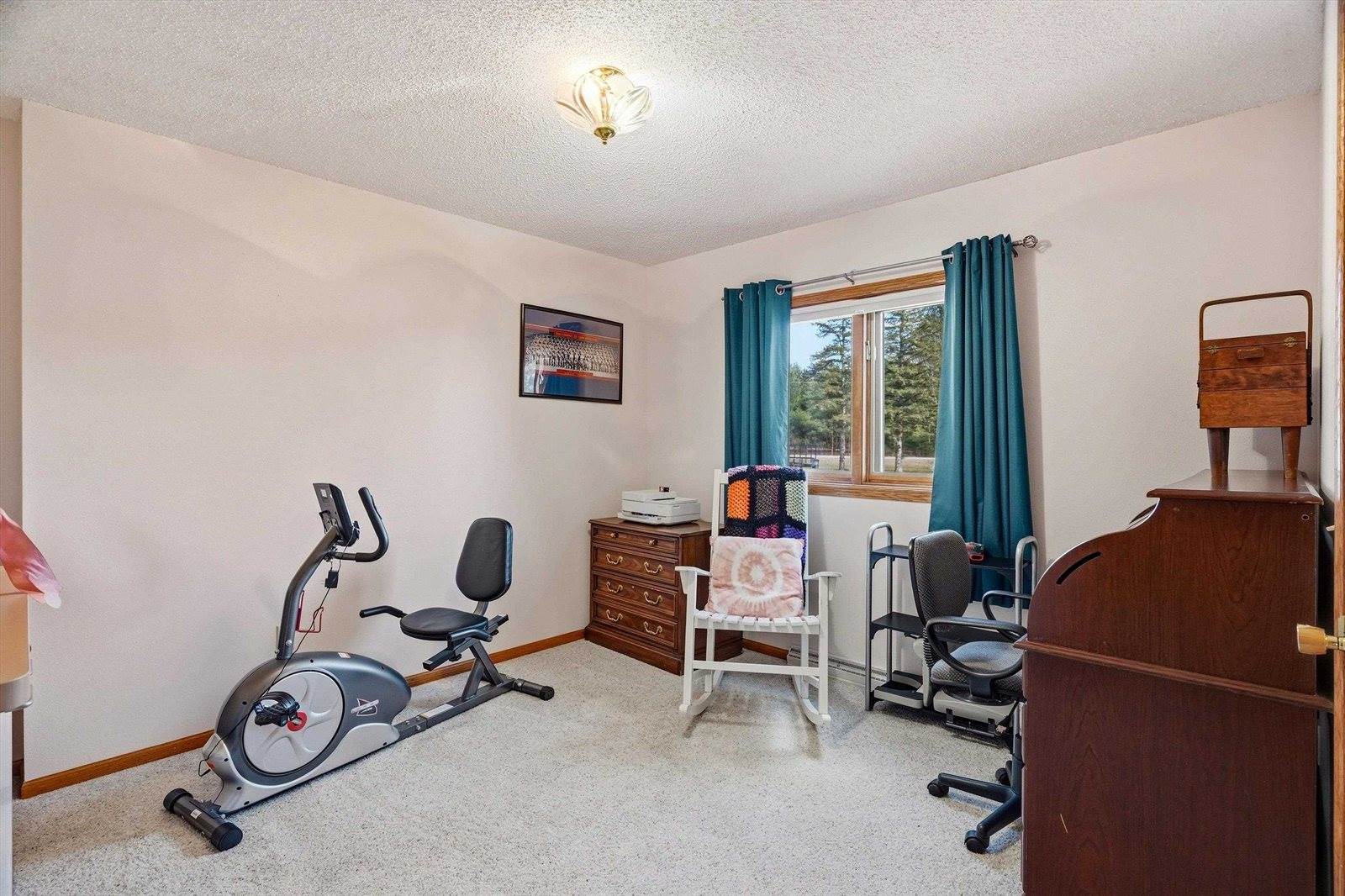 11712 Eisenhower Drive, Chili, WI 54420