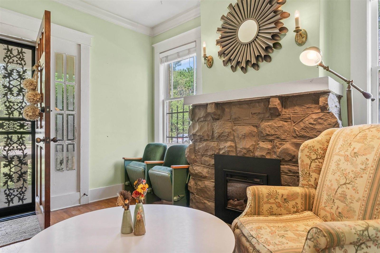 670 Maury St, Memphis, TN 38107