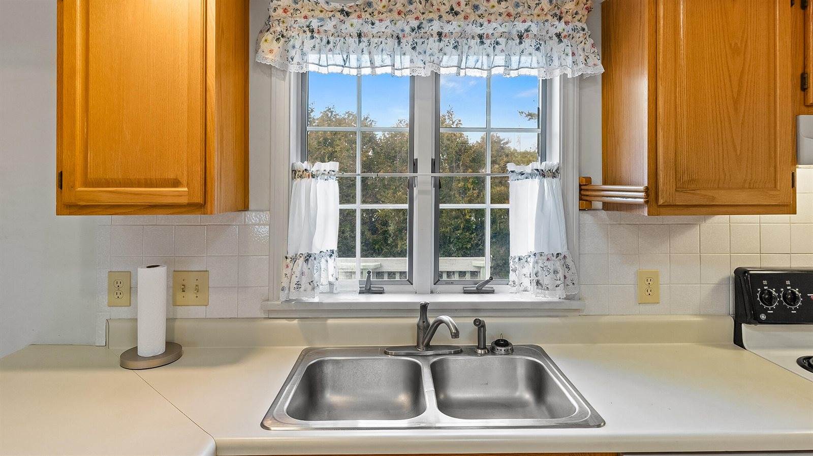 24 Laurel Circle Circle, Bangor, ME 04401