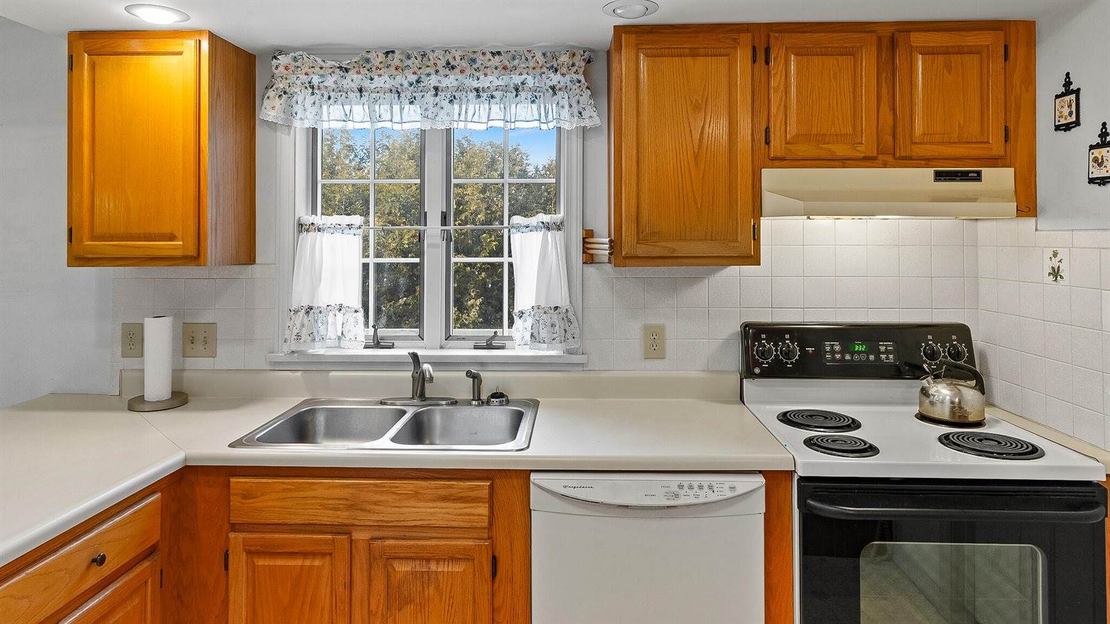 24 Laurel Circle Circle, Bangor, ME 04401