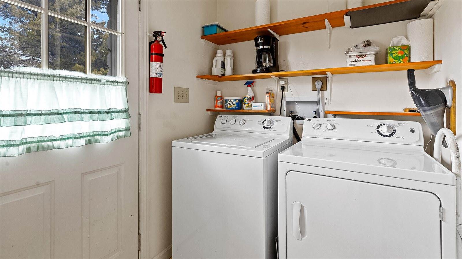 24 Laurel Circle Circle, Bangor, ME 04401