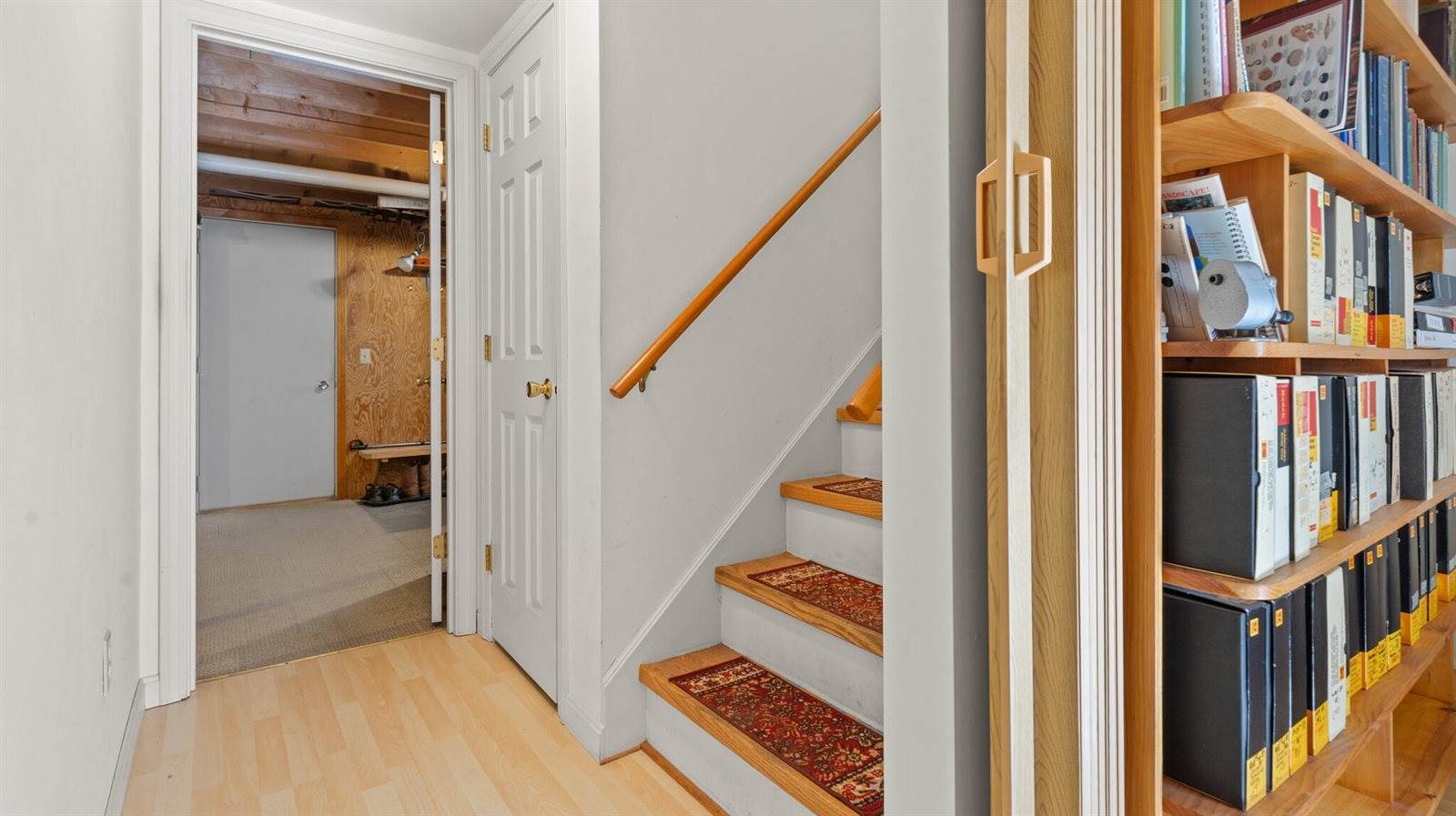 24 Laurel Circle Circle, Bangor, ME 04401