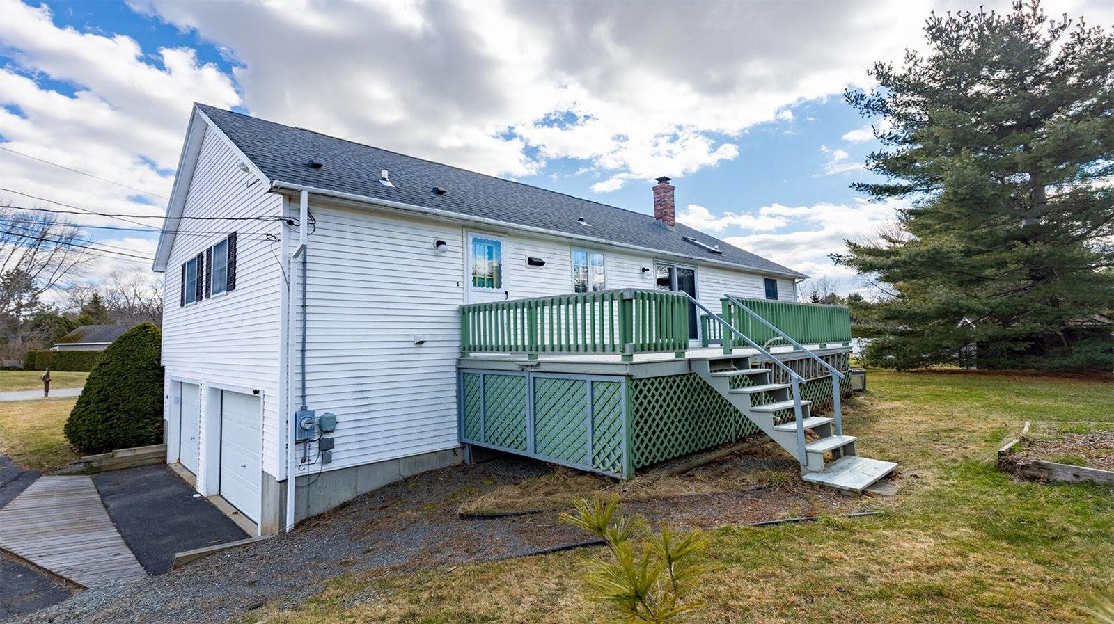 24 Laurel Circle Circle, Bangor, ME 04401