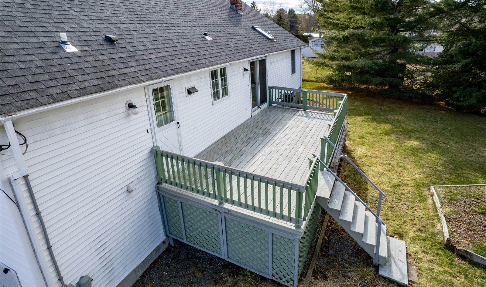 24 Laurel Circle Circle, Bangor, ME 04401