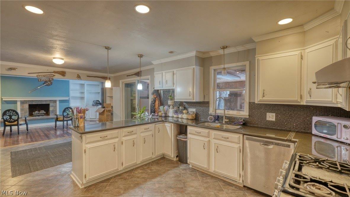 10525 Twin Oaks Drive, Cambridge, OH 43725
