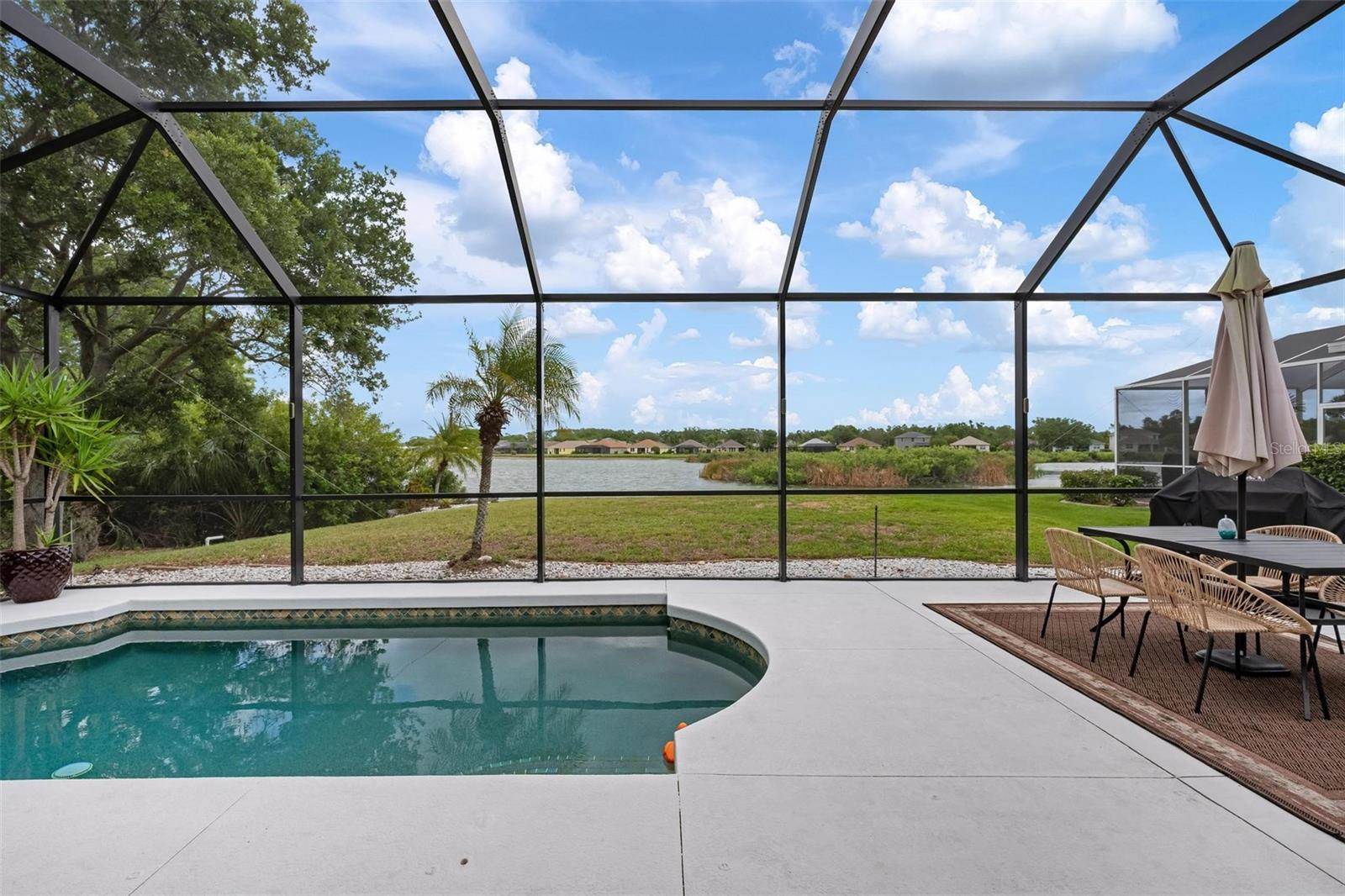 5012 Lakehurst Court, Palmetto, FL 34221