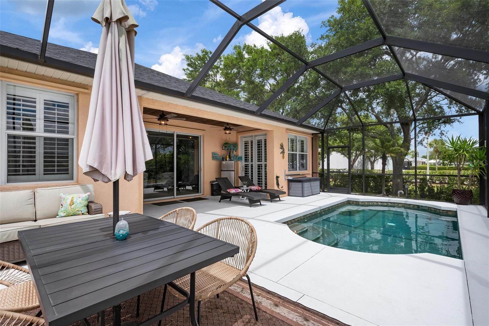 5012 Lakehurst Court, Palmetto, FL 34221