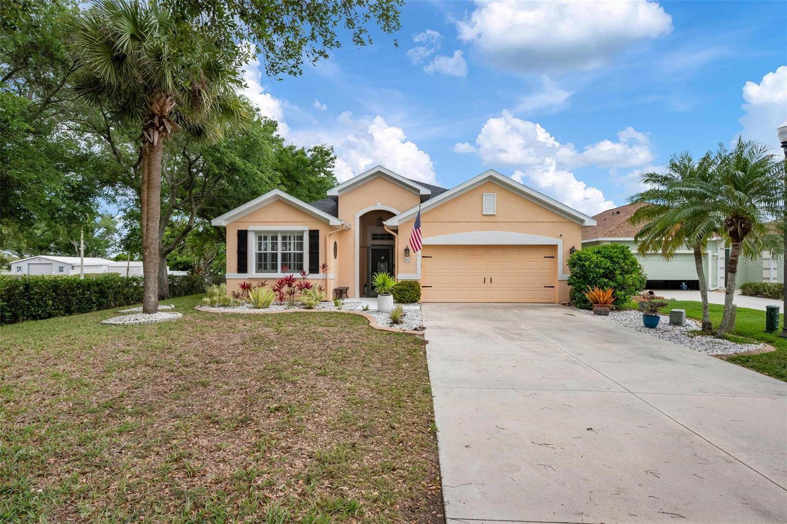 5012 Lakehurst Court, Palmetto, FL 34221