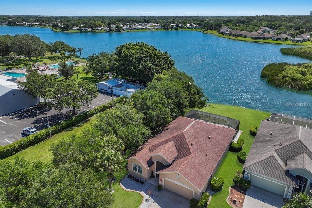 5012 Lakehurst Court, Palmetto, FL 34221