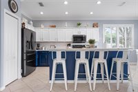 5012 Lakehurst Court, Palmetto, FL 34221