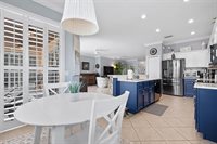 5012 Lakehurst Court, Palmetto, FL 34221