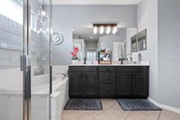 5012 Lakehurst Court, Palmetto, FL 34221