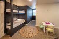 101 Thames Dr, Bullard, TX 75757