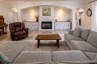 101 Thames Dr, Bullard, TX 75757