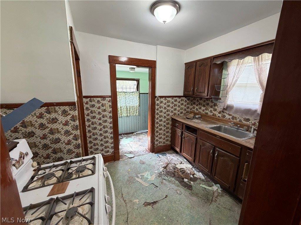 836 Stiles Avenue, Youngstown, OH 44505