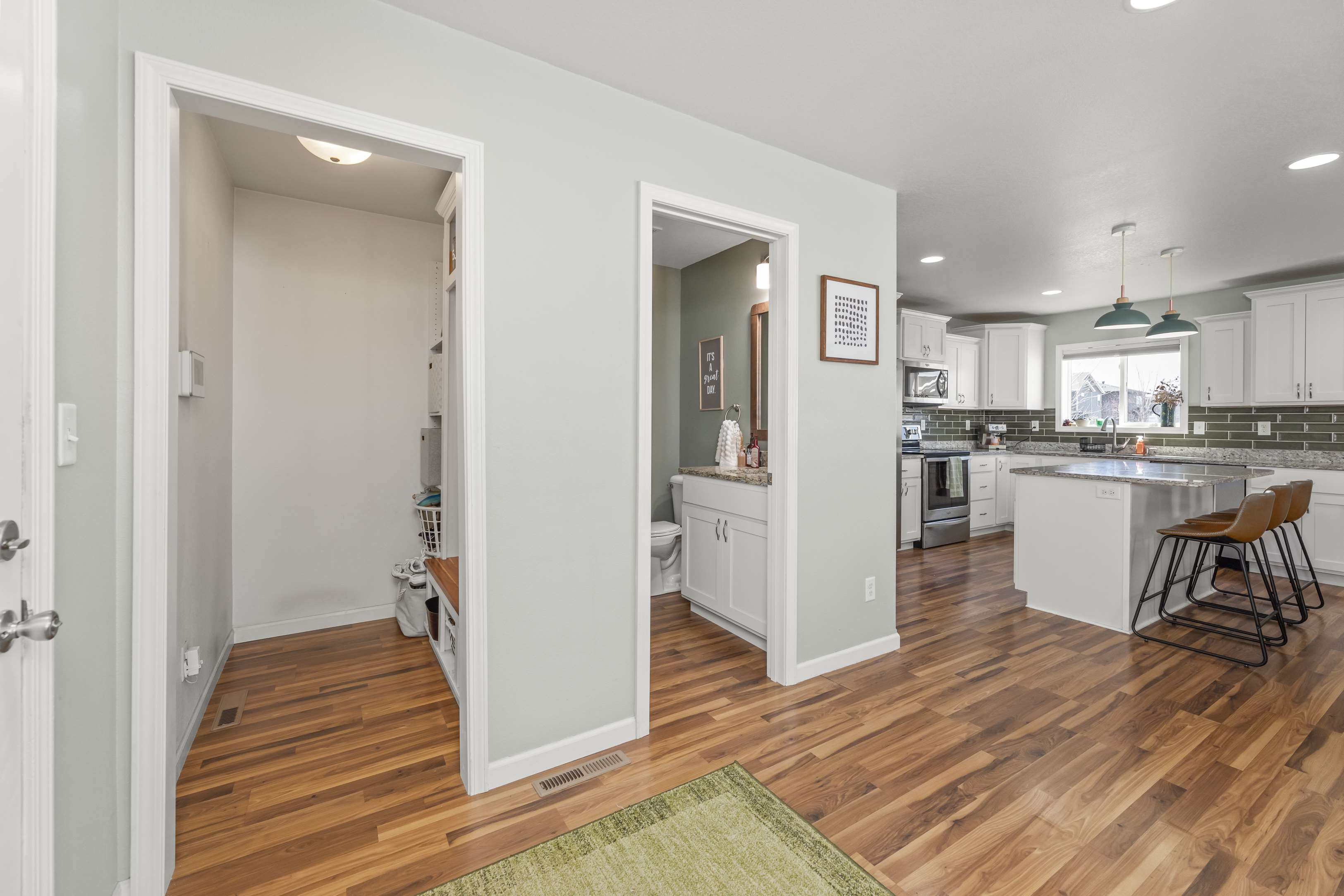 6737 21 St S, Fargo, ND 58104