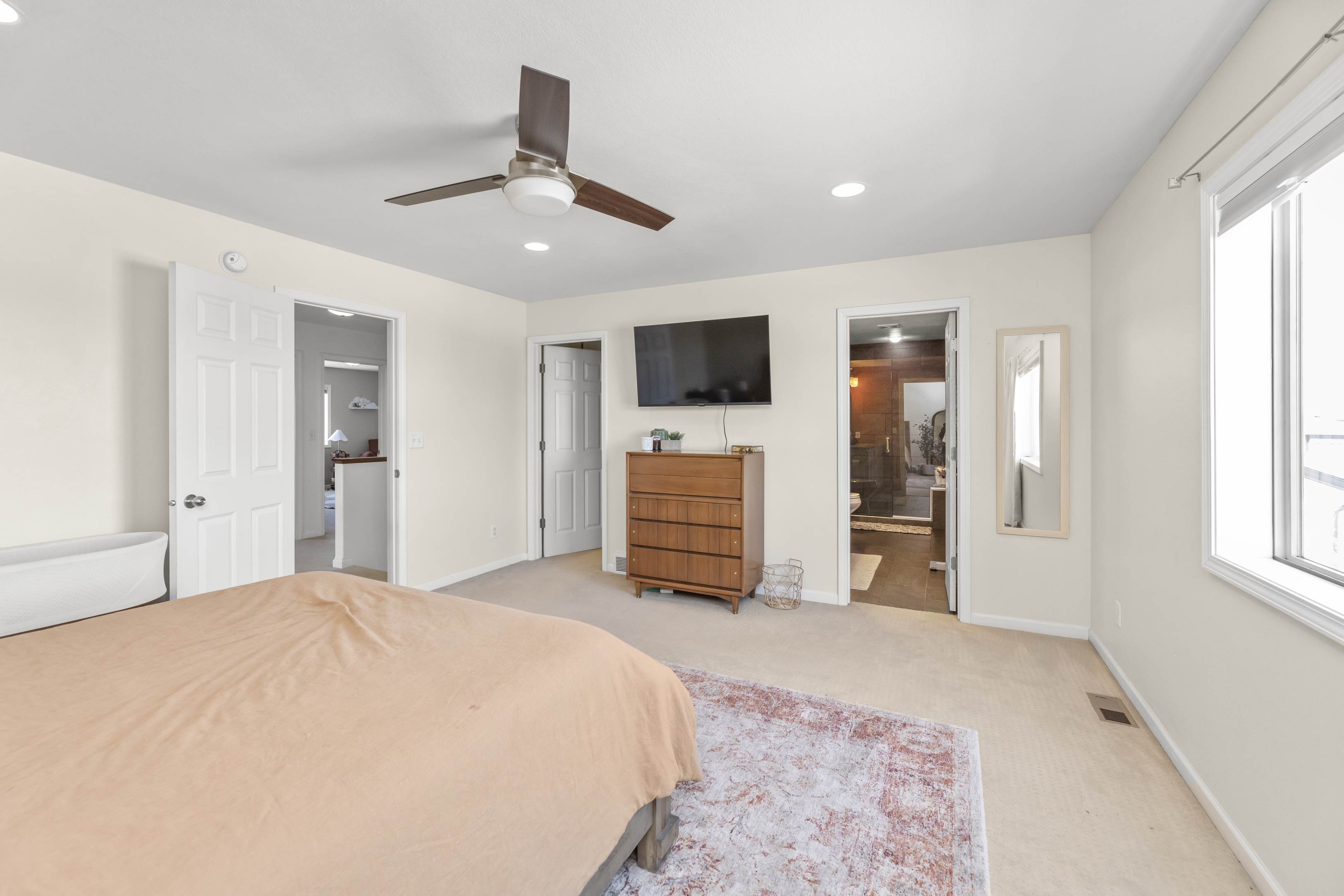 6737 21 St S, Fargo, ND 58104