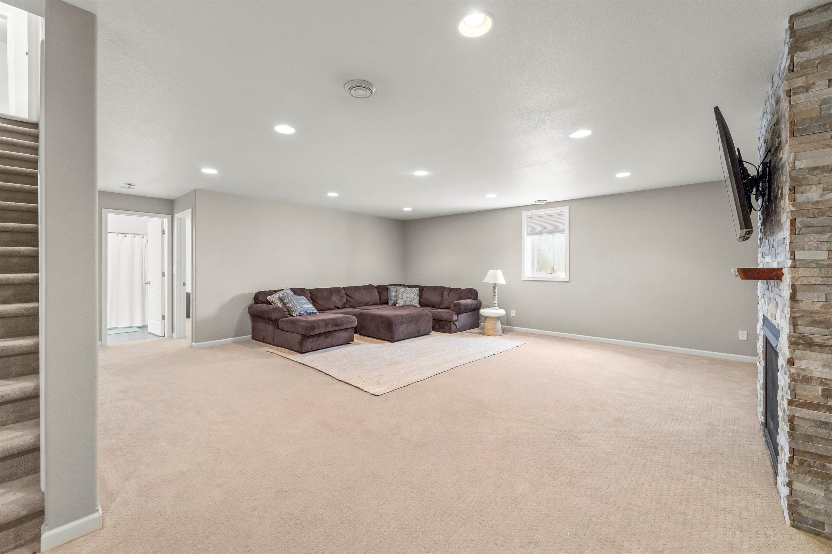 6737 21 St S, Fargo, ND 58104