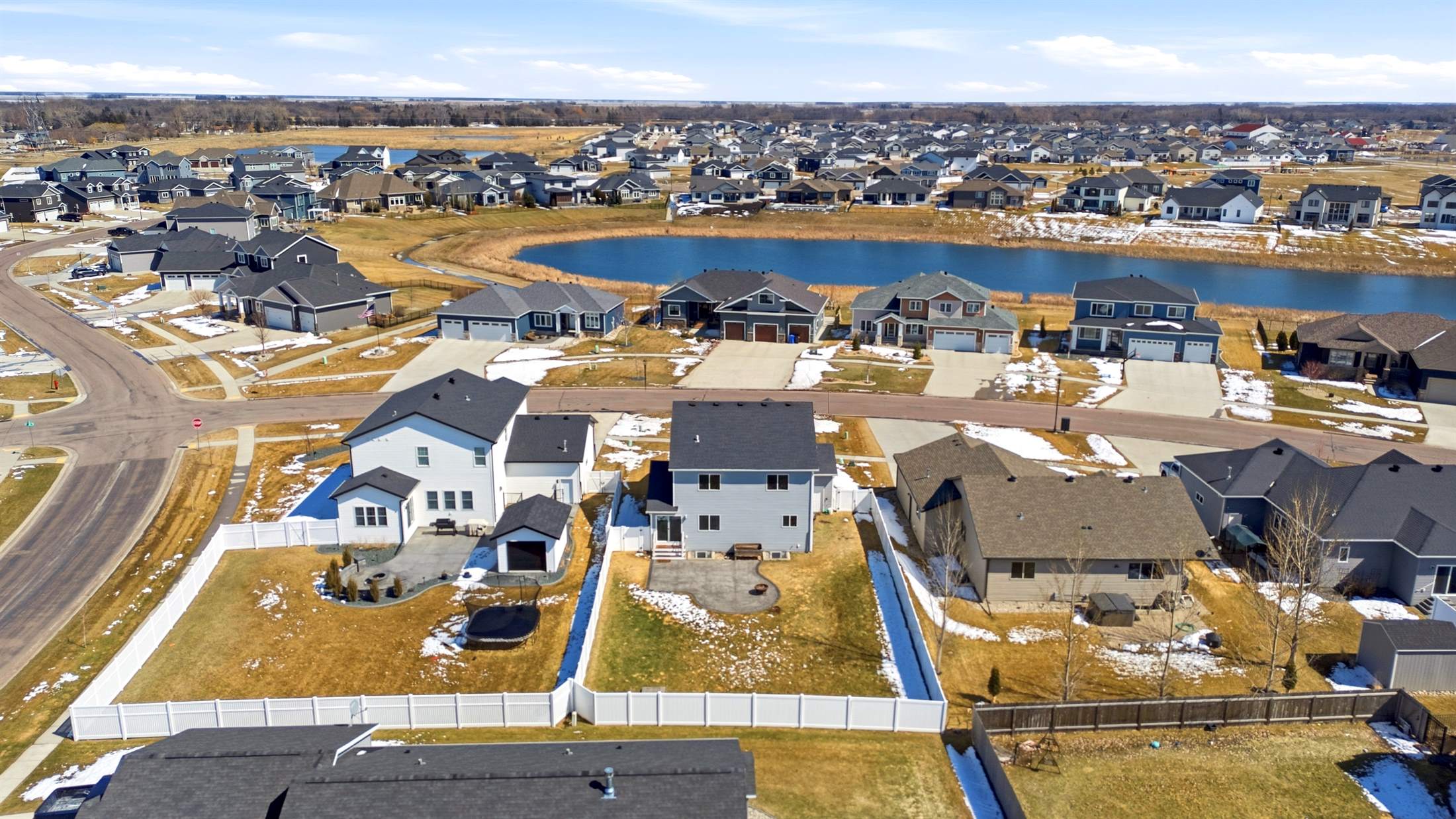 6737 21 St S, Fargo, ND 58104