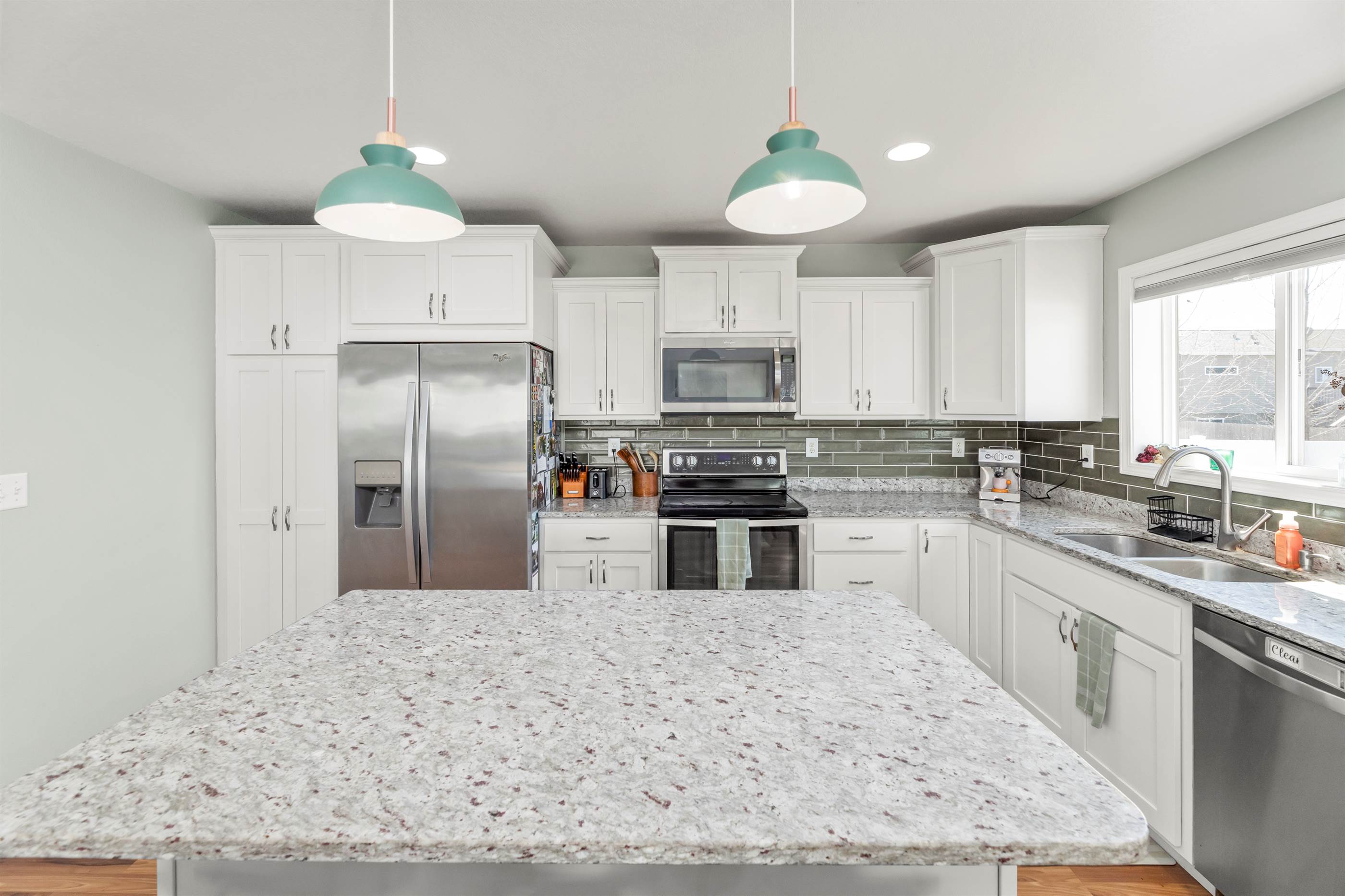 6737 21 St S, Fargo, ND 58104