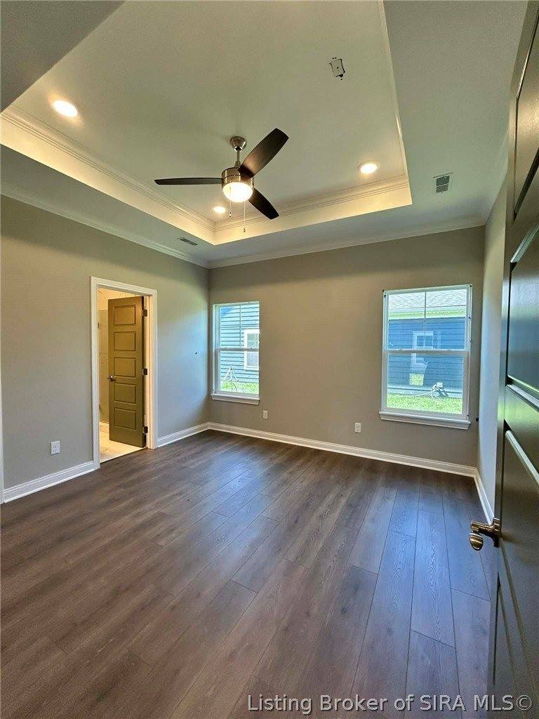 2113 Loop Island Way, New Albany, IN 47150
