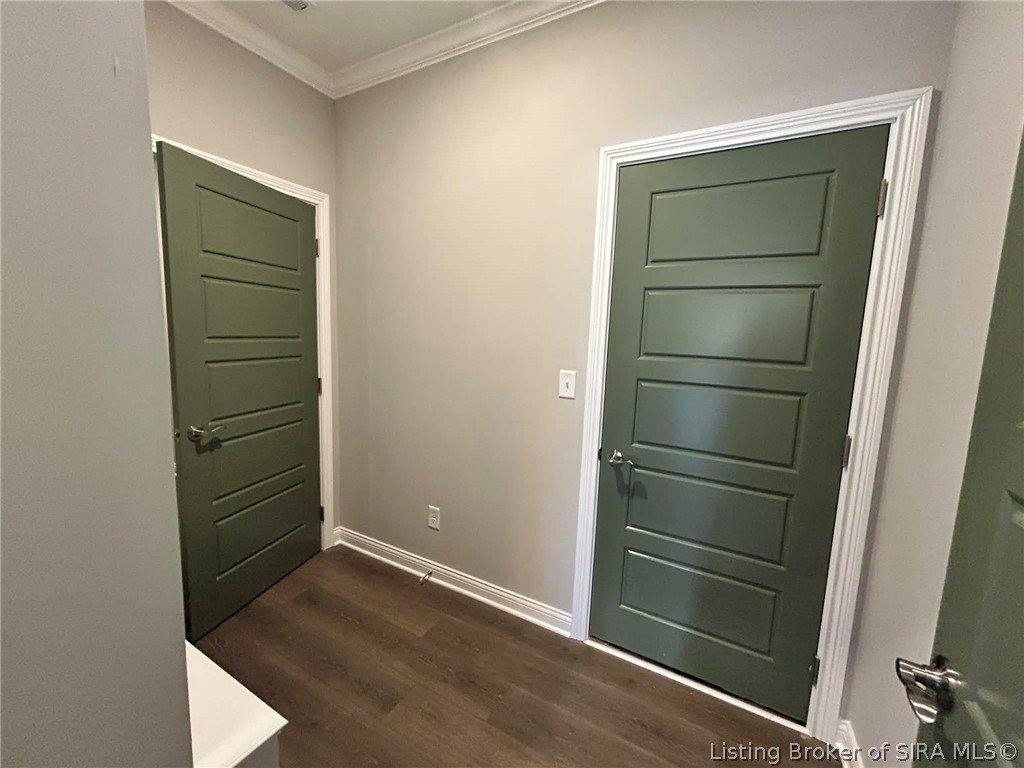 2113 Loop Island Way, New Albany, IN 47150