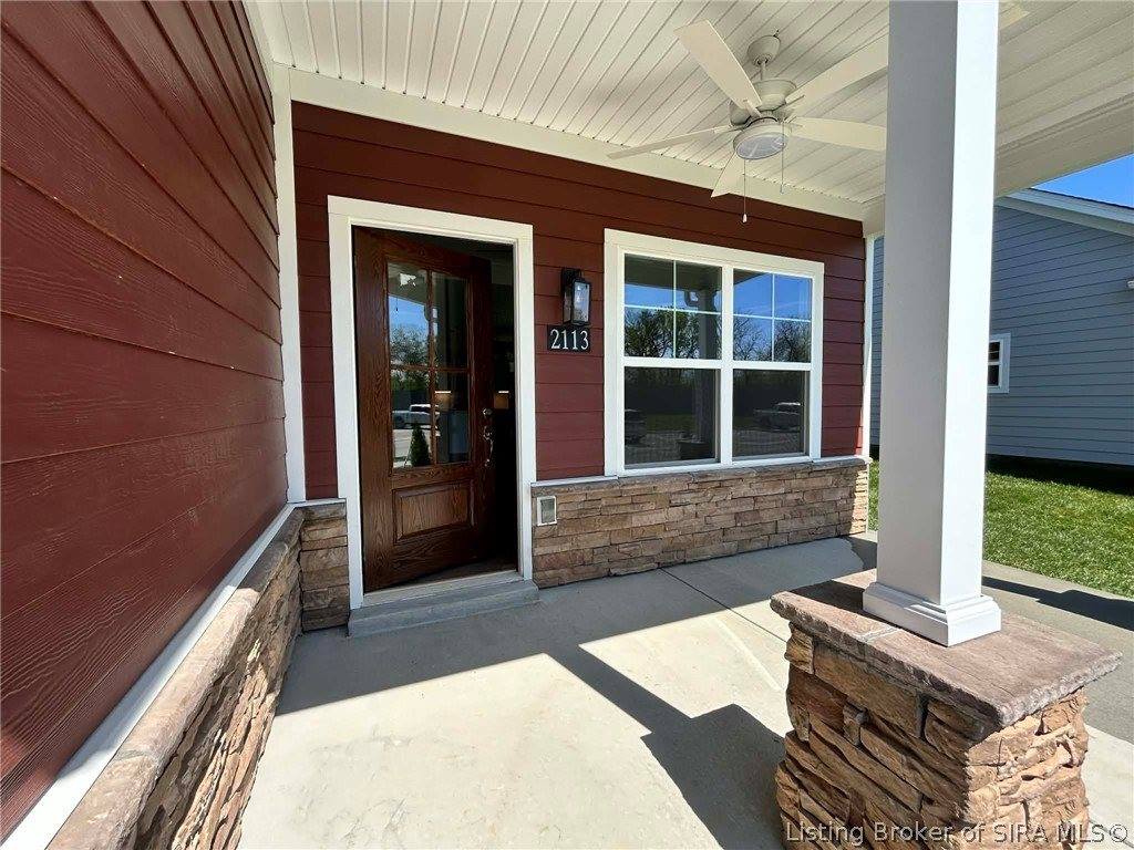 2113 Loop Island Way, New Albany, IN 47150