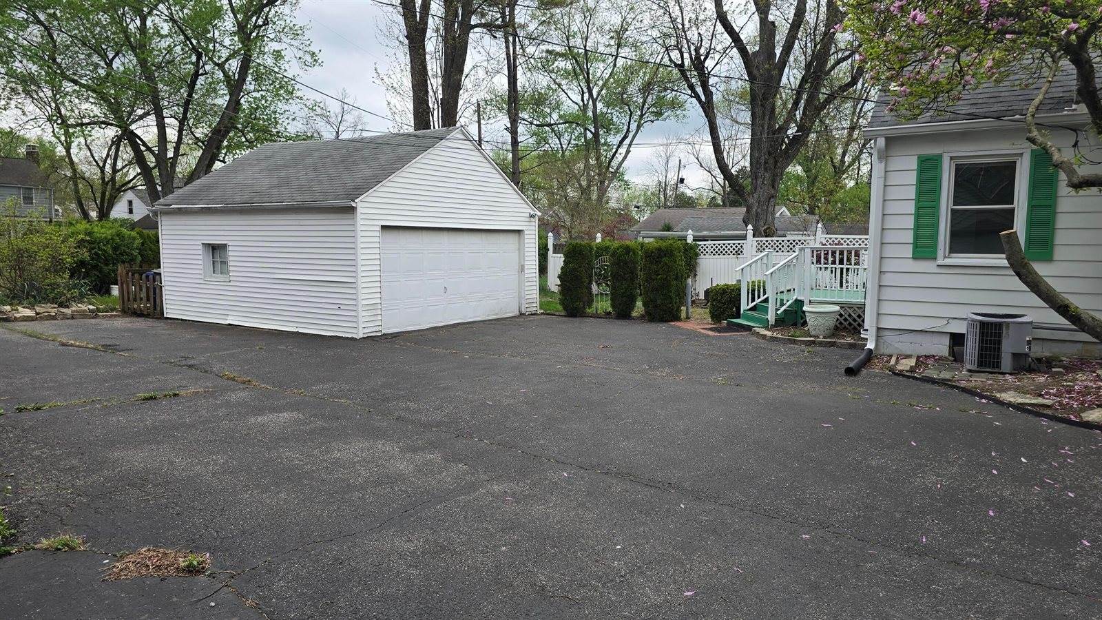 299 East Dominion Boulevard, Columbus, OH 43214