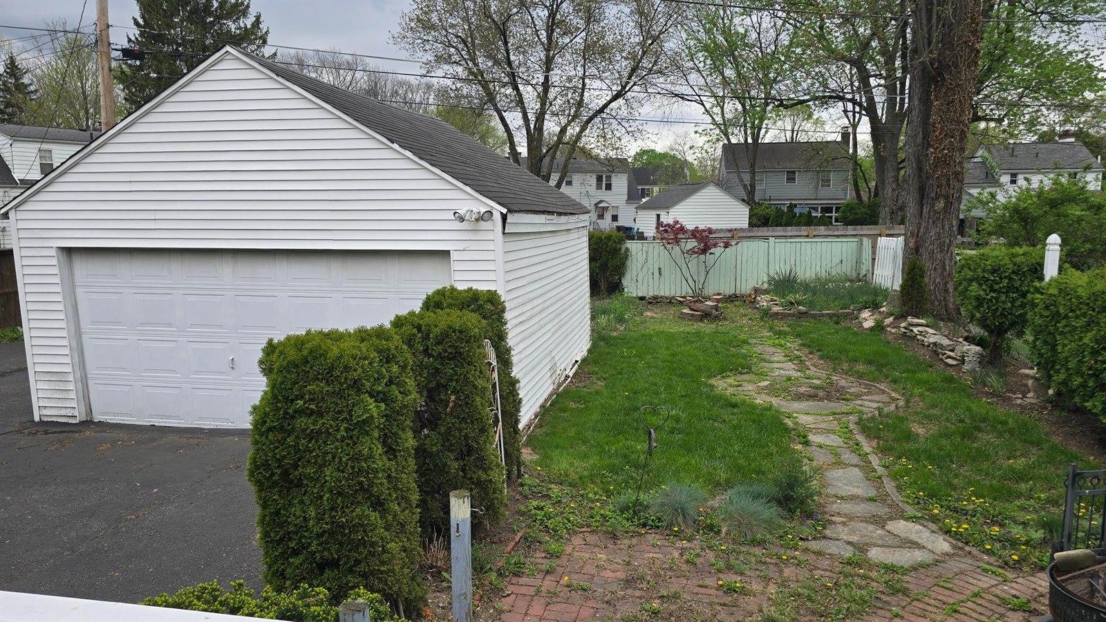 299 East Dominion Boulevard, Columbus, OH 43214