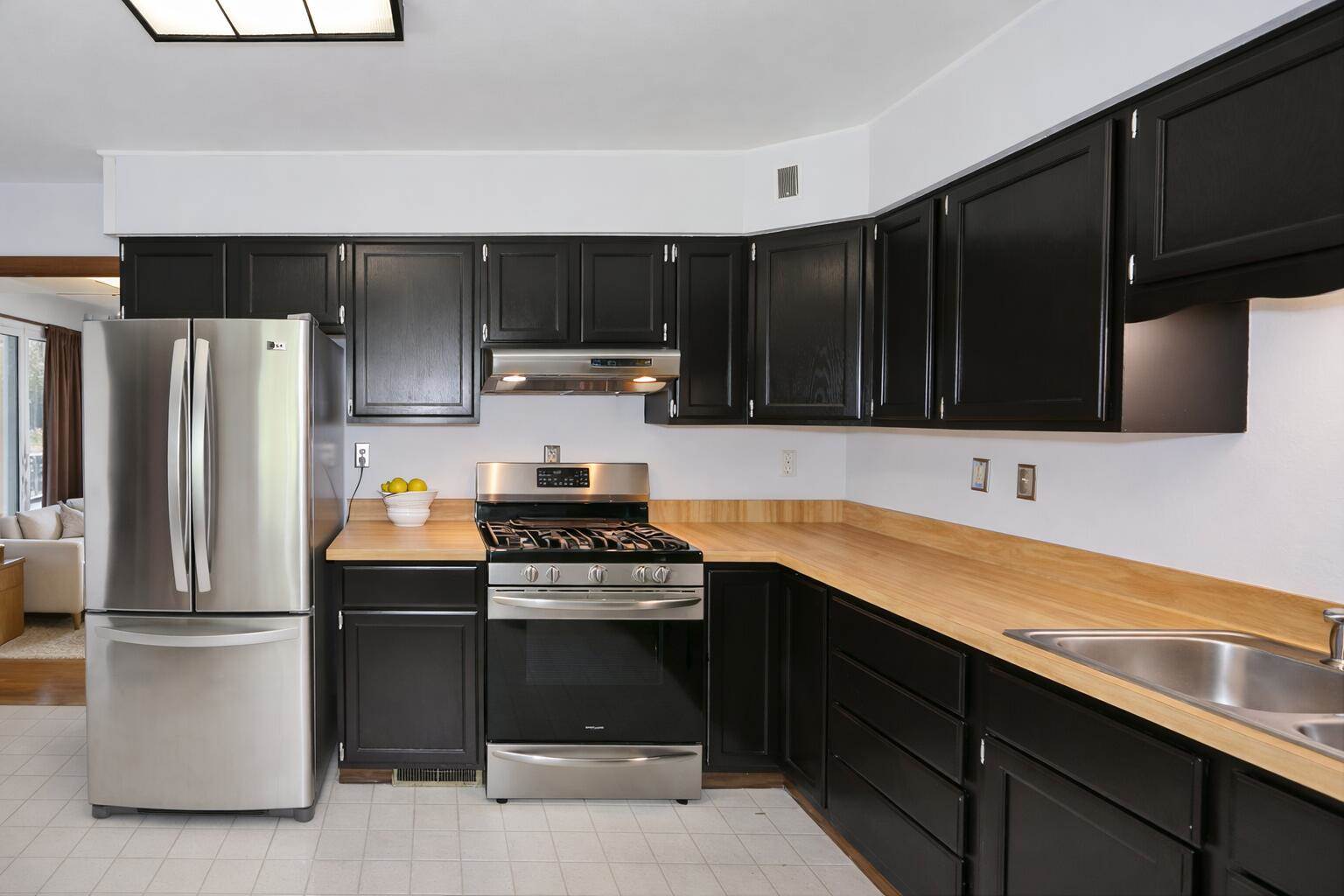 2618 James Blvd, Racine, WI 53403