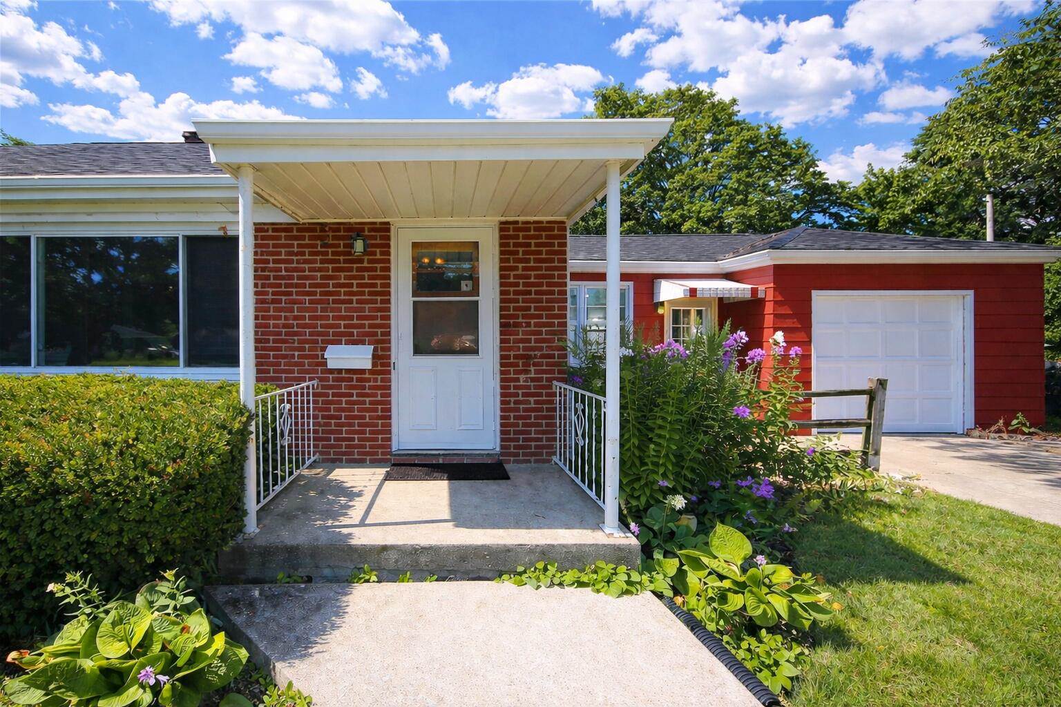 2618 James Blvd, Racine, WI 53403