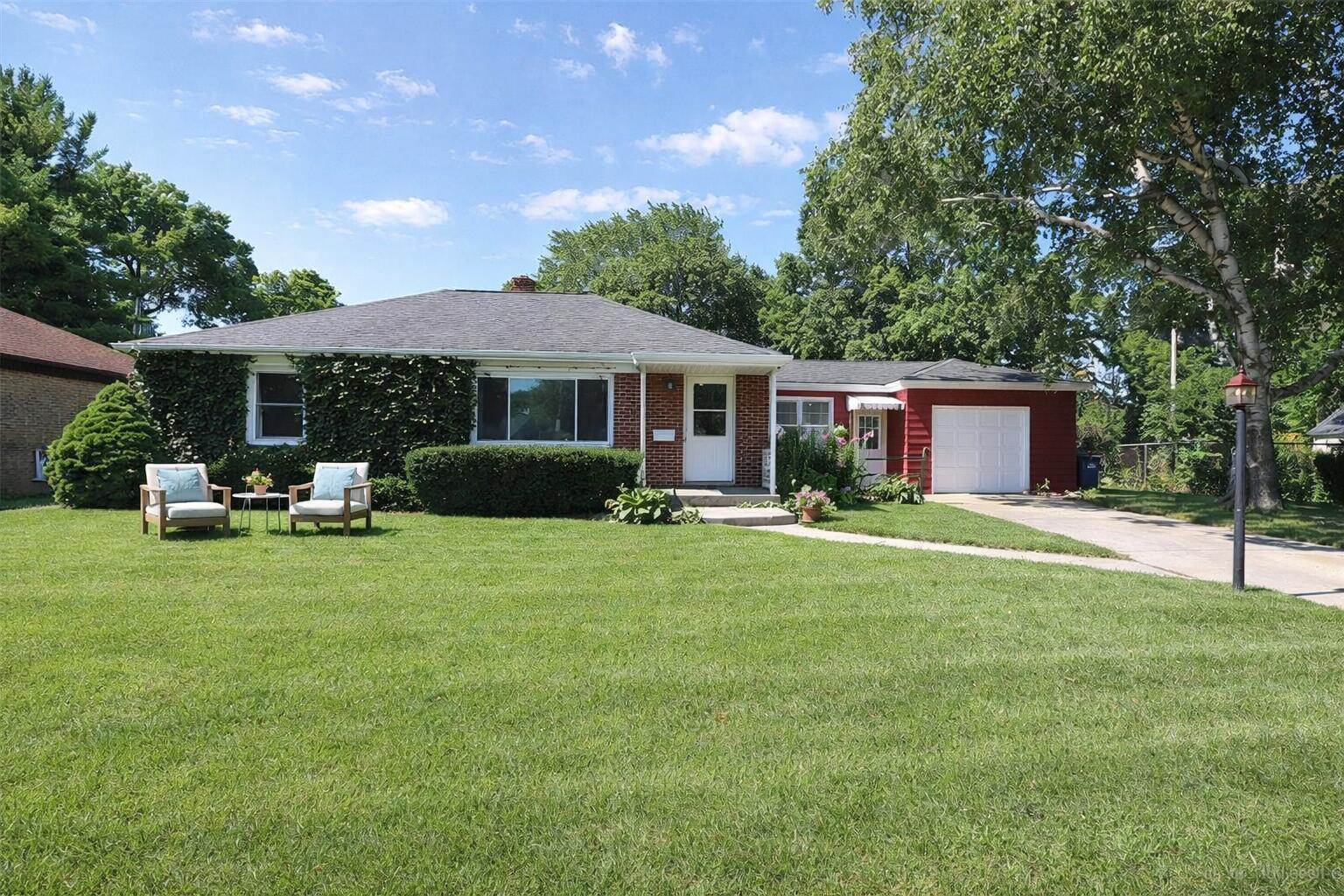 2618 James Blvd, Racine, WI 53403