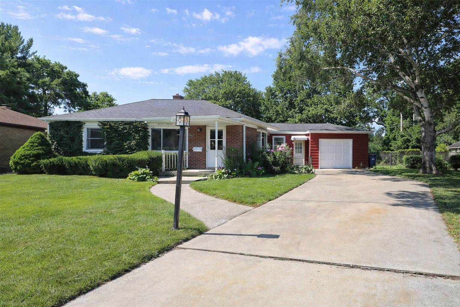 2618 James Blvd, Racine, WI 53403