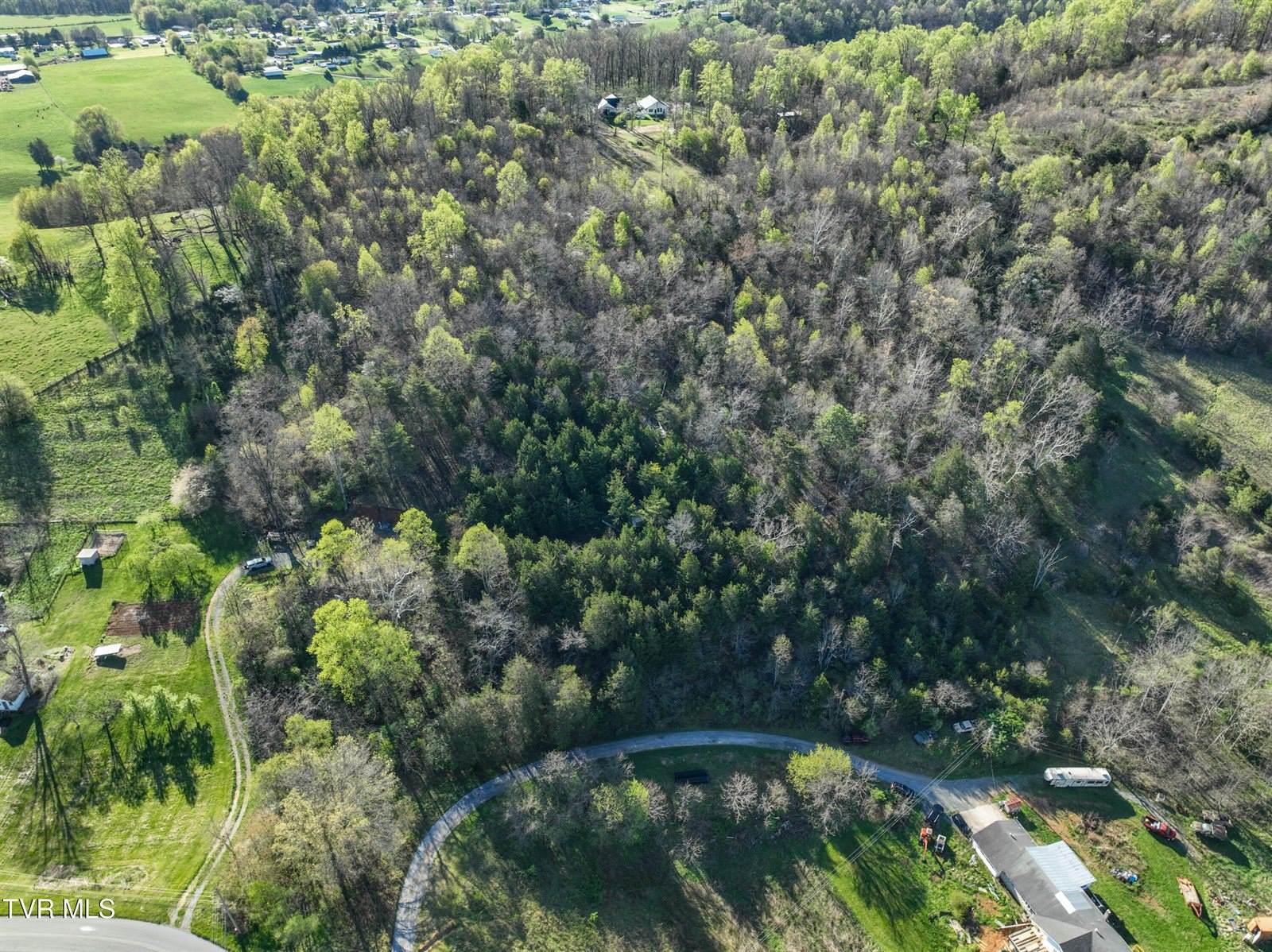 2058 Siam Road, Elizabethton, TN 37643