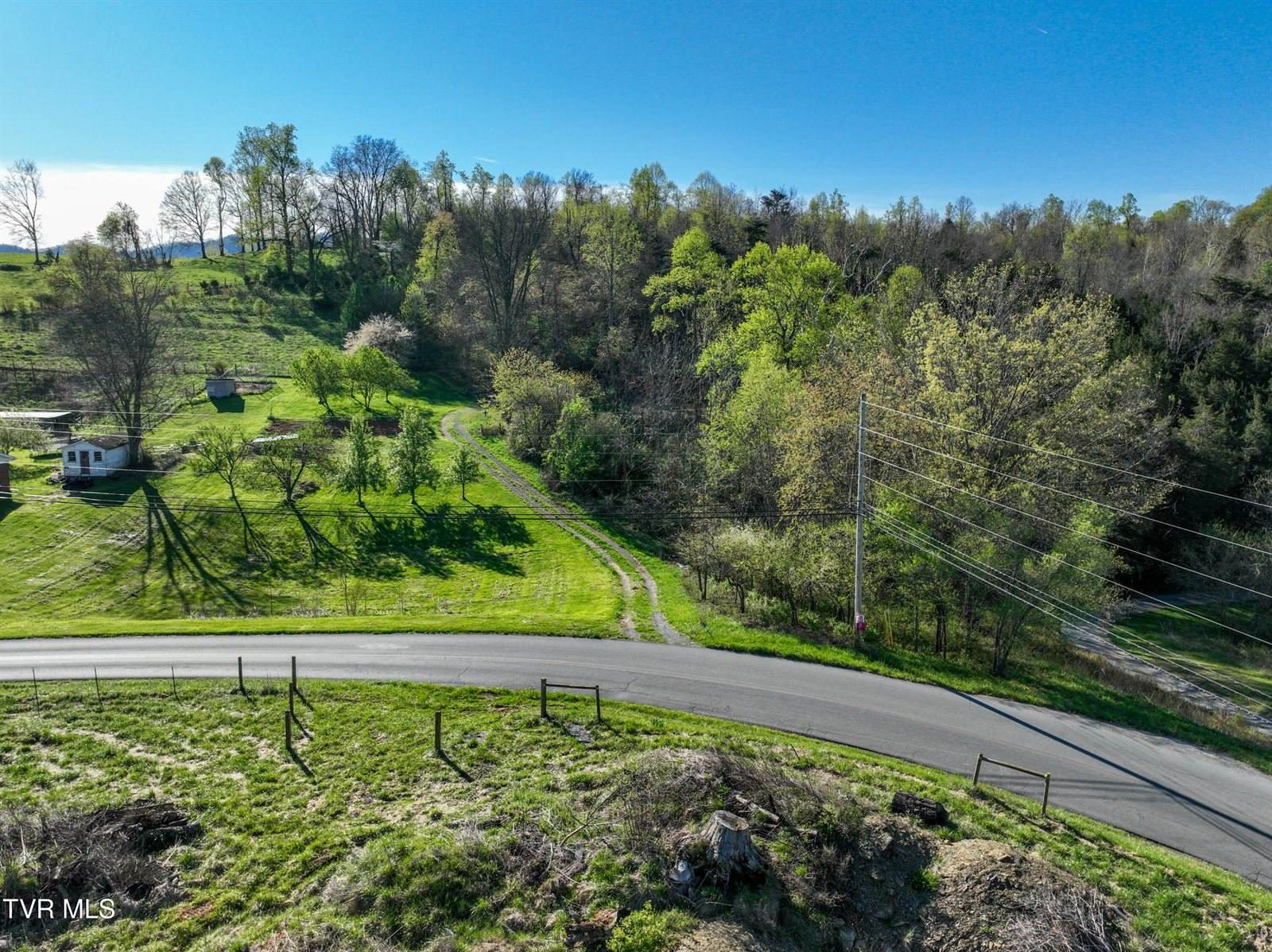 2058 Siam Road, Elizabethton, TN 37643